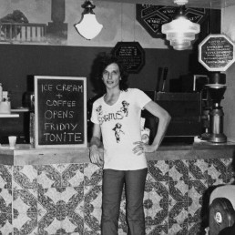 Spiritus pizza movie Ice Cream and Coffee